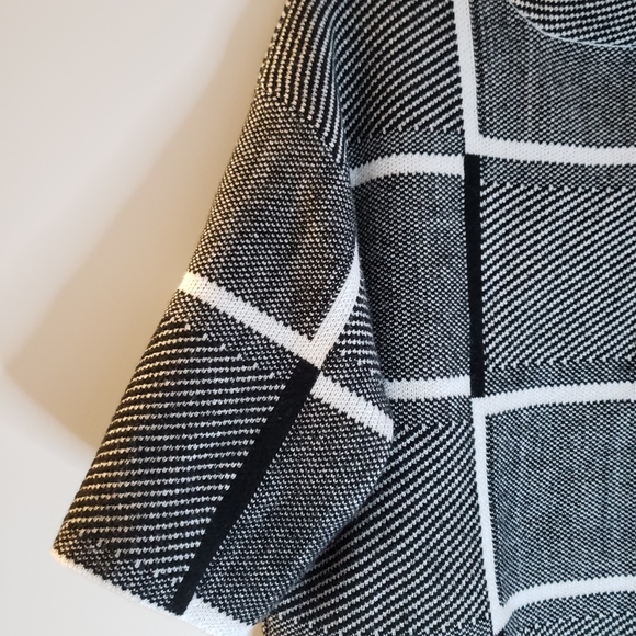 Belldini Black & white knitted checkered sweater - Picture 3 of 4